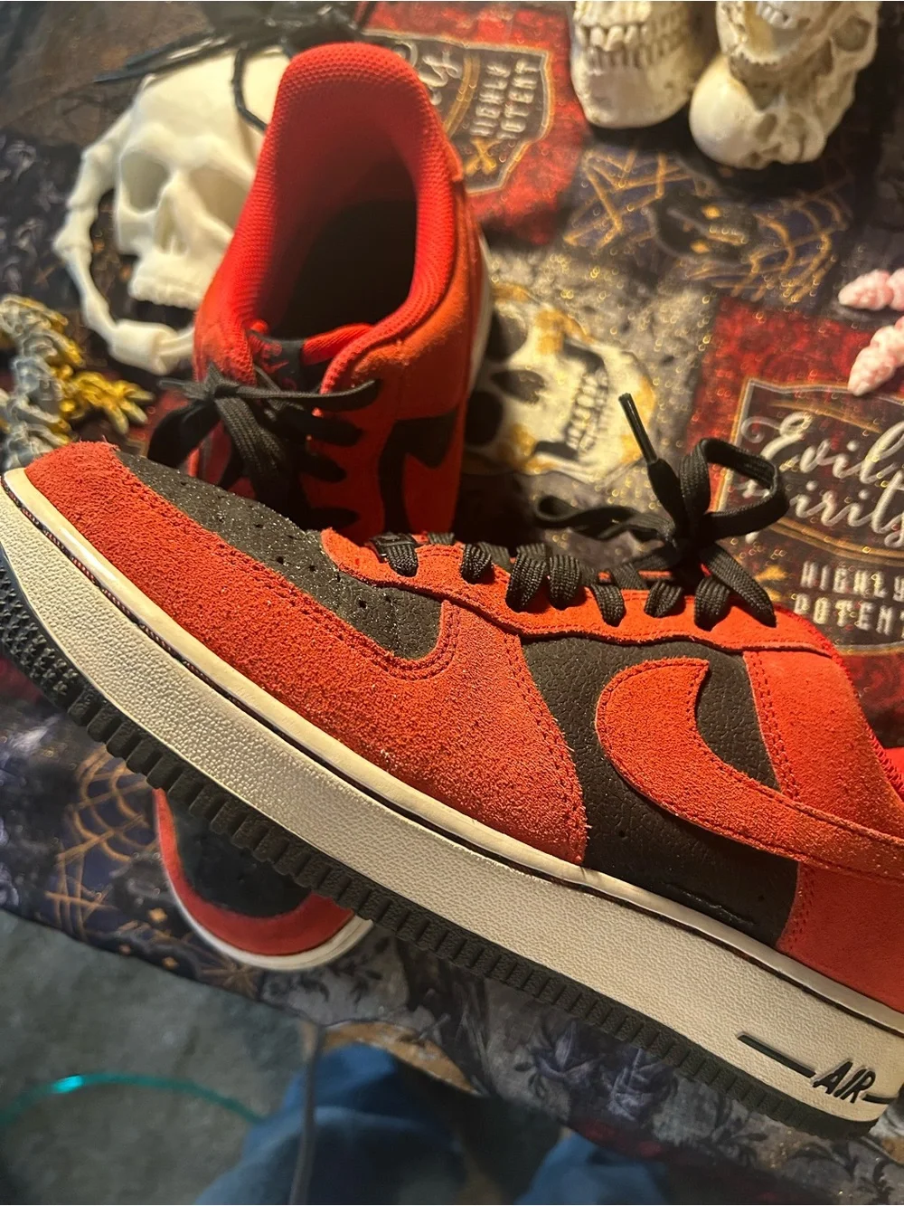 Men's Athletic Shoes - Red & Black Low-Top Sneakers